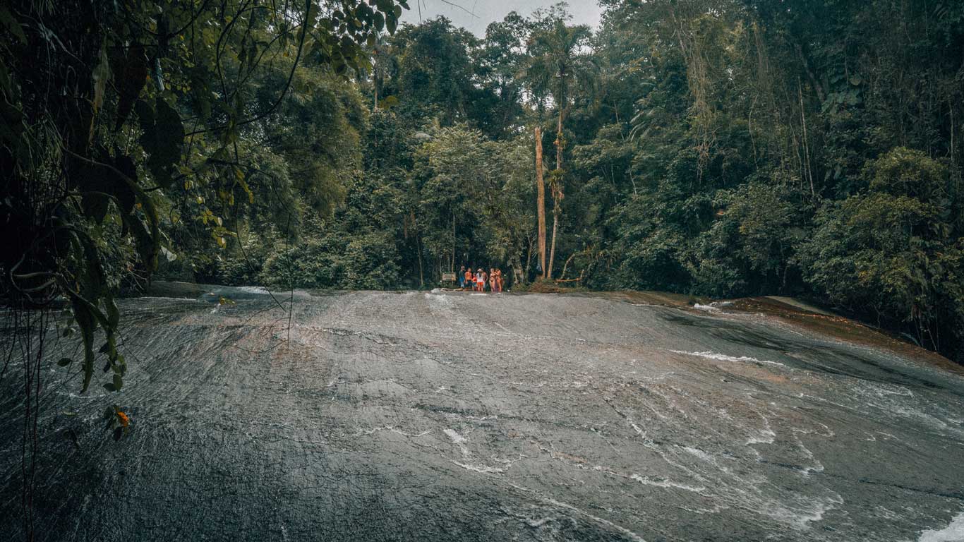 cachoeira do escorrega paraty